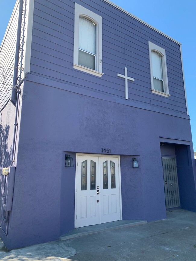 Building Photo - 1451 16th St Unit A Rental