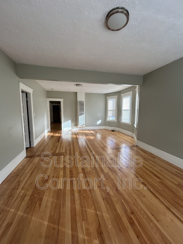 Photo - 18 Plantation St