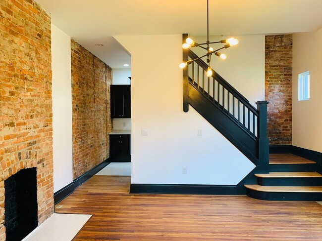 Photo - 3 Bedroom 2.5 Bath Just Steps from Franklin Park!!
