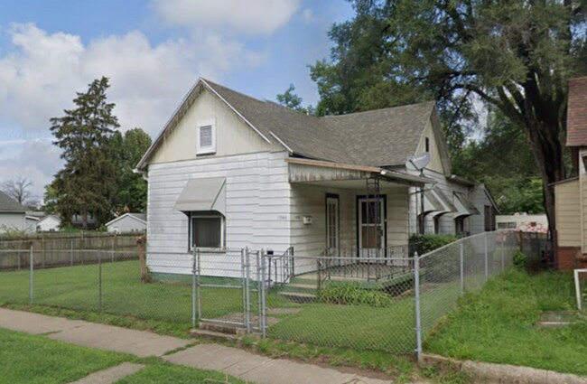 3 Bedroom Home on the North Side - 3 Bedroom Home on the North Side