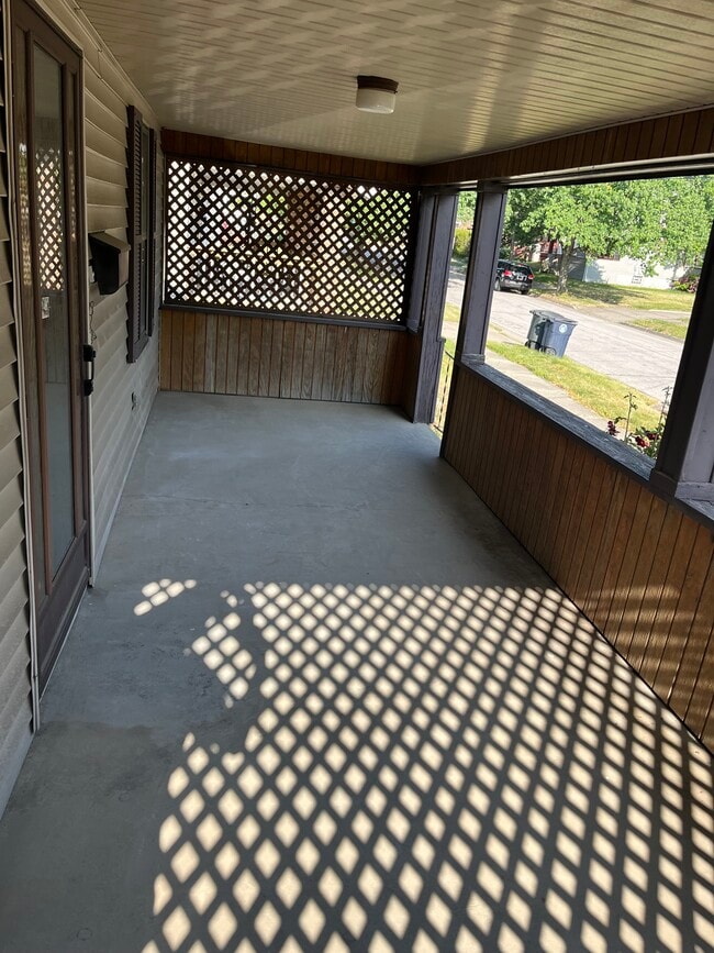 Building Photo - 1307 Tampa Ave Rental