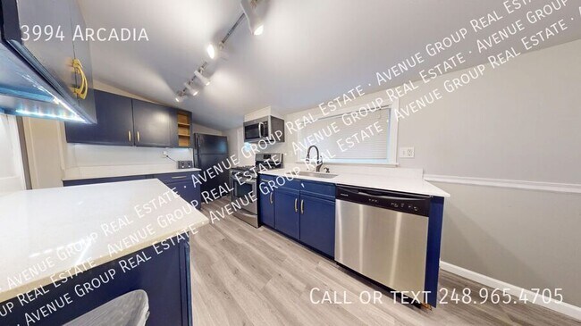 Photo - 3994 Arcadia-