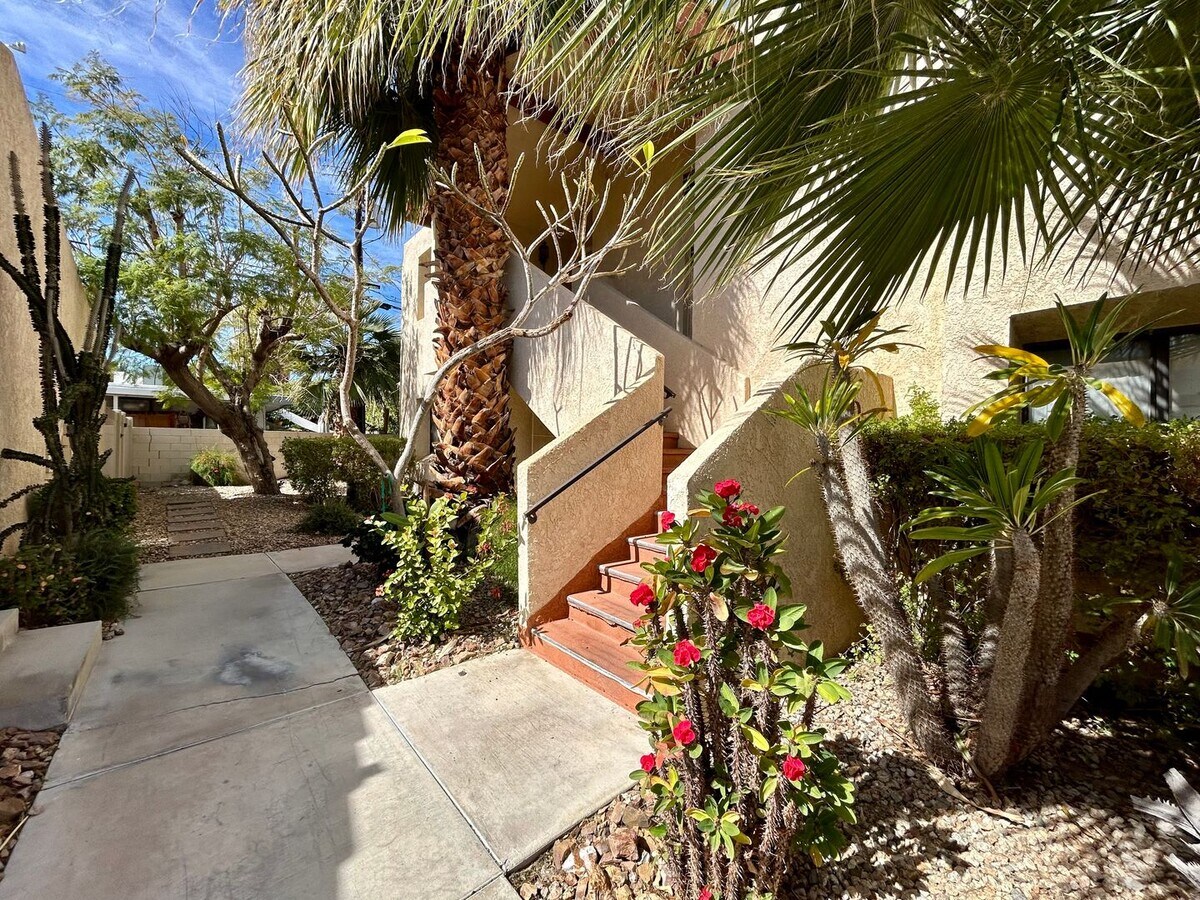 Photo - COMING SOON! 3 Bedroom 2 Bathroom Upper Level Apartment in Palm Desert!! Unit 03