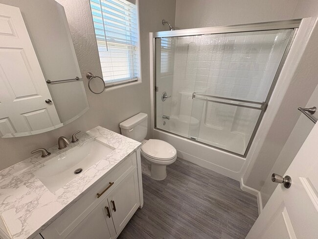 Photo - Upgraded 1 bed, 1 bathroom home in Visalia CA.