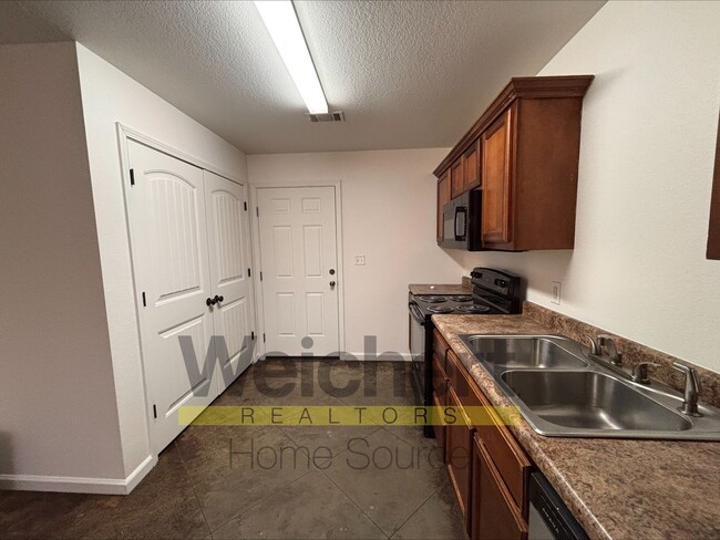 Photo - 612 N 5th St Unit 612C