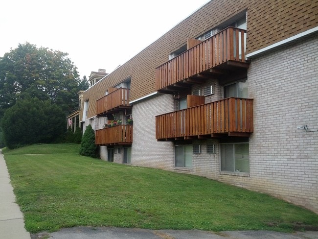 Teece Apartments