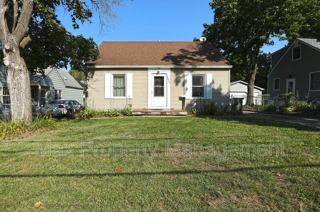 Building Photo - 1221 Broad St