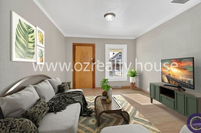 Photo - 225 E Weber St