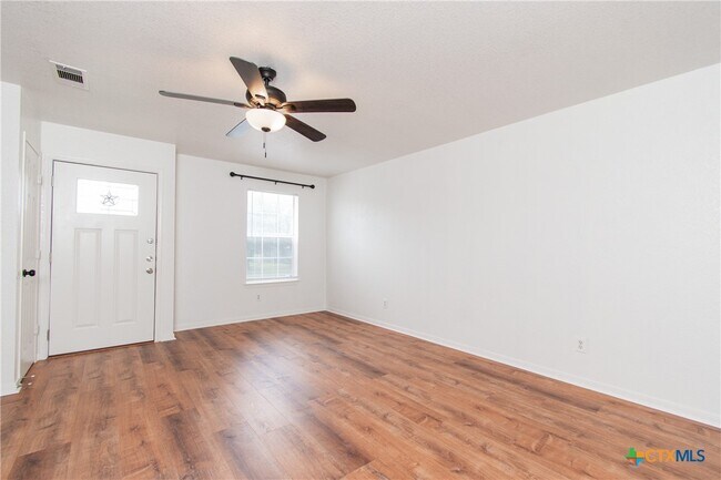 Photo - 1213 Fox Creek Dr