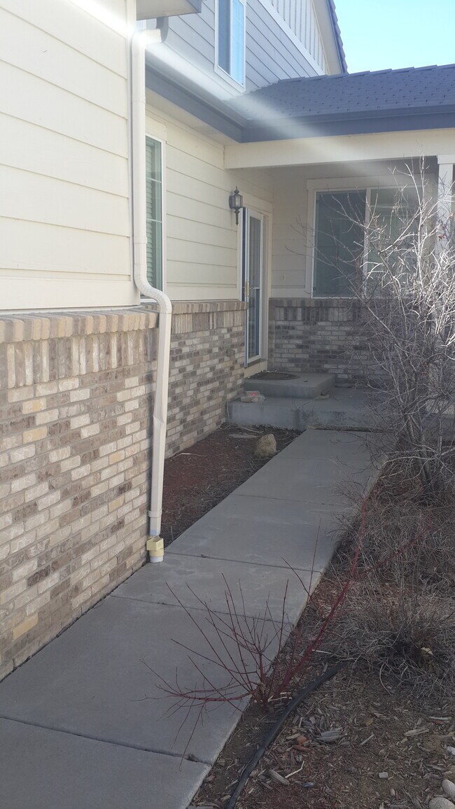 Front walkway - 4073 South Netherland Street