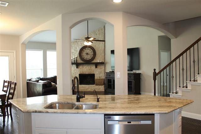 Photo - 1402 Welch Dr