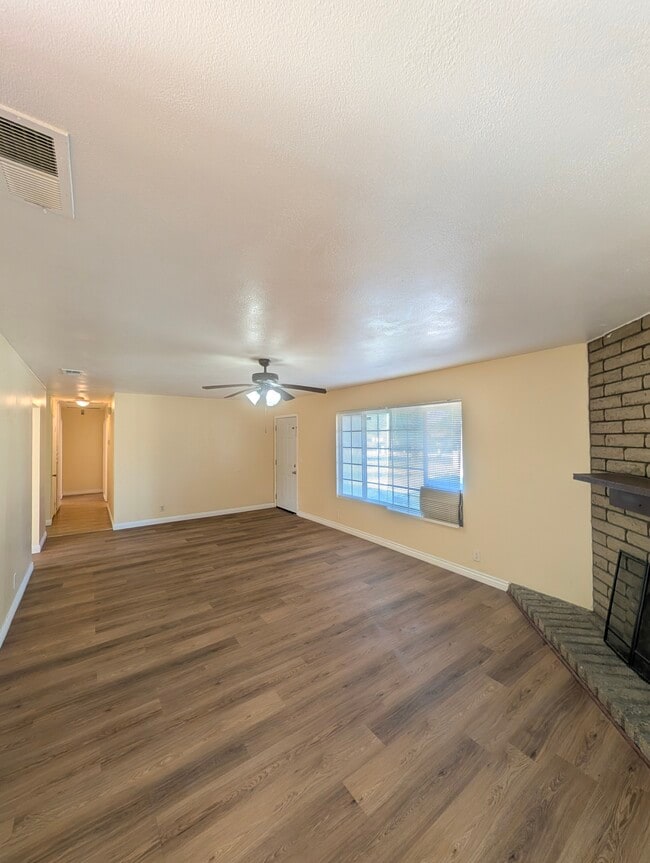 Photo - 26820 Cornell St