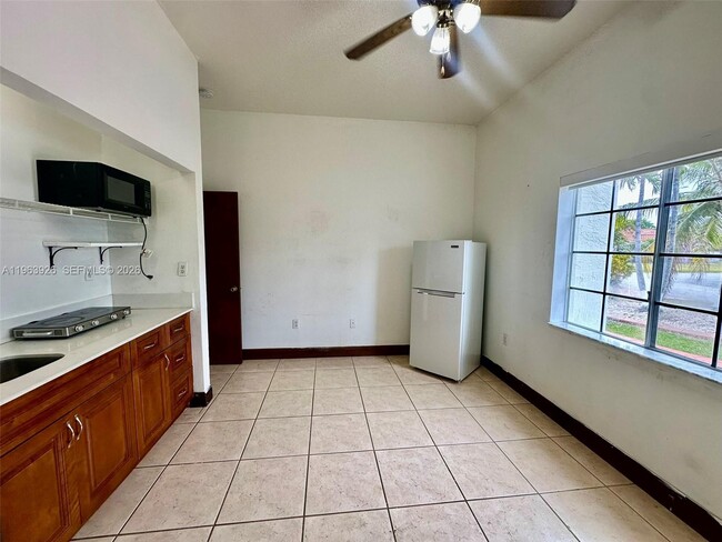 Building Photo - 21731 SW 127th Ct Unit side efficiency