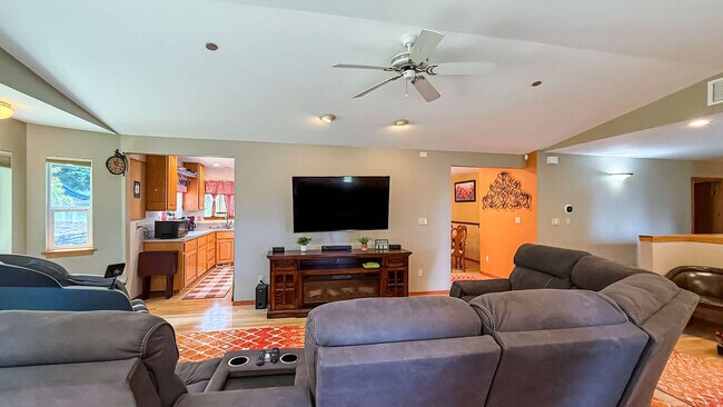 Photo - 73 Ross Ln Unit ID1336263P