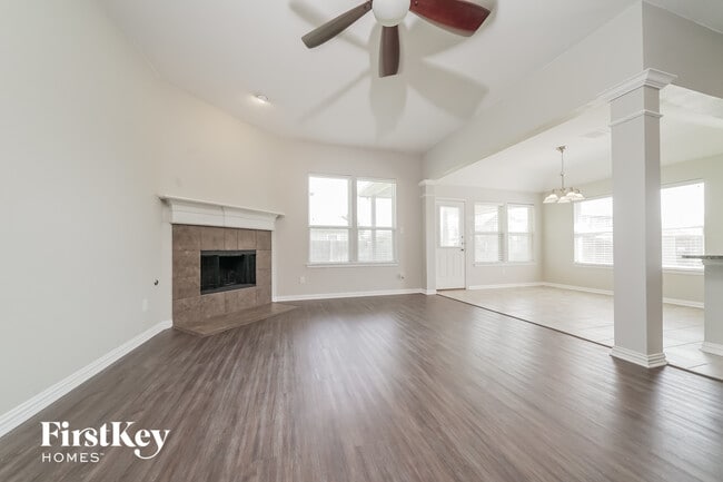 Photo - 1521 Toucan Dr
