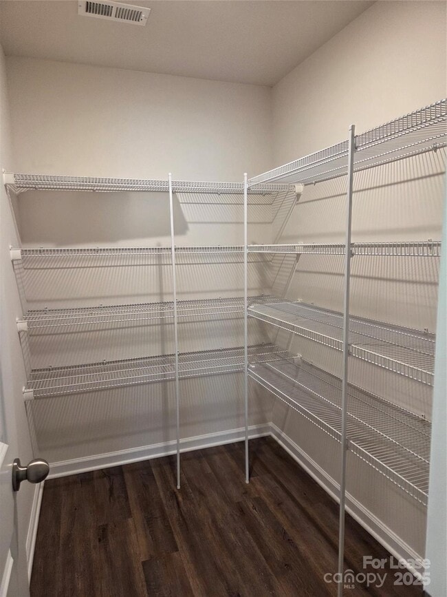 Photo - 1537 Woodhouse Dr