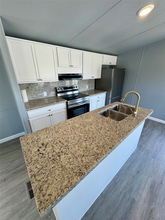 Photo - 9017 Taub Rd