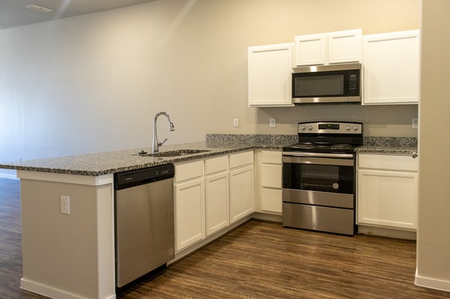 Building Photo - Cypress -2119 N Jayton Avenue Unit A Rental