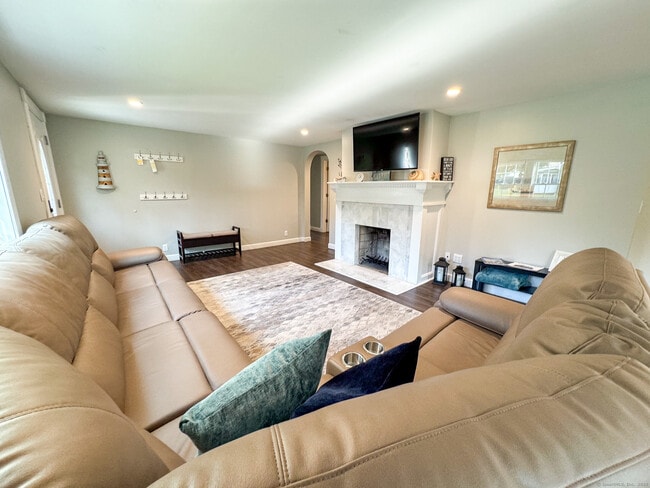 Photo - 66 Nehantic Dr