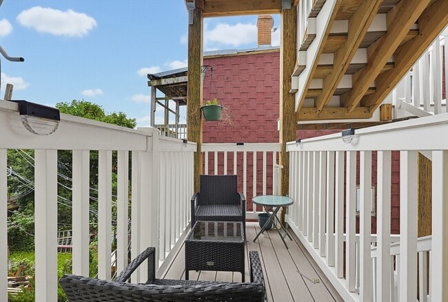 Photo - 197 Lexington St Unidad 2