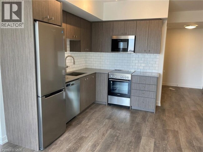 Photo - 5 Wellington St S Unit 1614