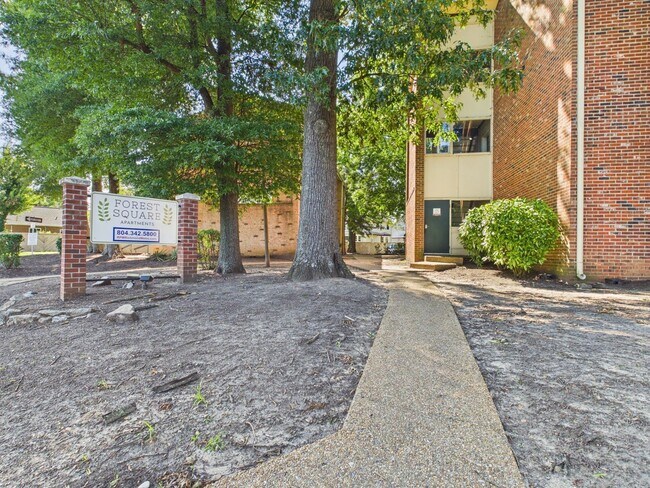 Forest Square Apartments