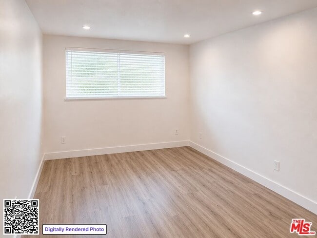 Photo - 843 4th St Unidad 207