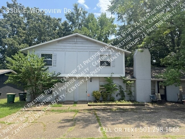 Building Photo - 8304 Woodview Dr N Unit A