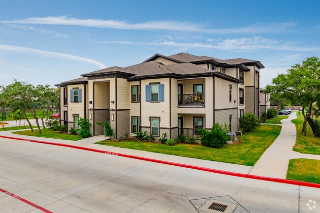 Building Photo - Ingleside Village