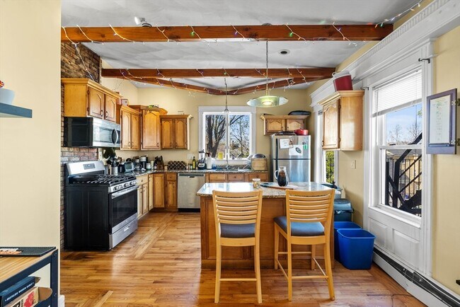 Photo - 18 Gaston St Unit 2