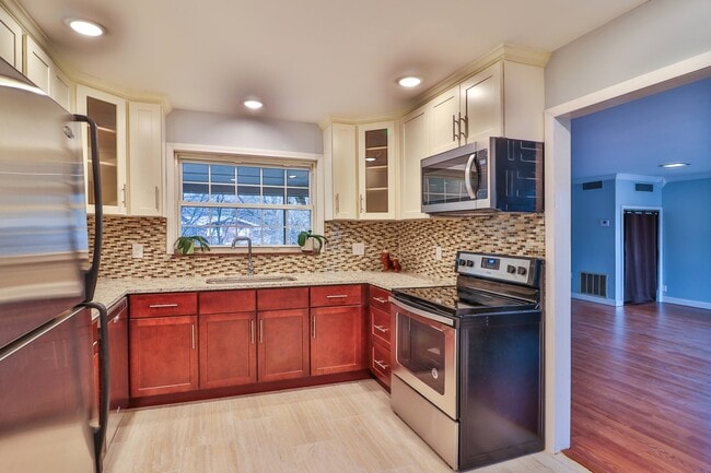 Photo - 248 Taliwa Dr