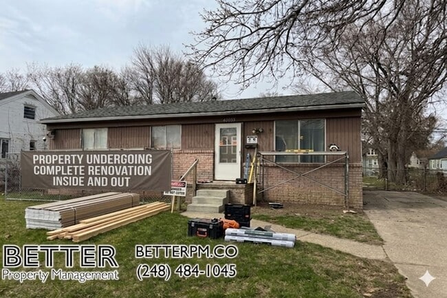 Building Photo - Warren Home: Fresh Renovation Underway