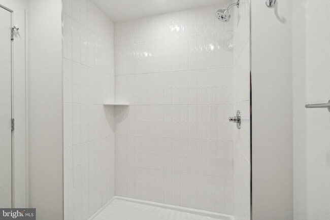 Photo - 922 N Broad St Unit STUDIO - 3RD FL