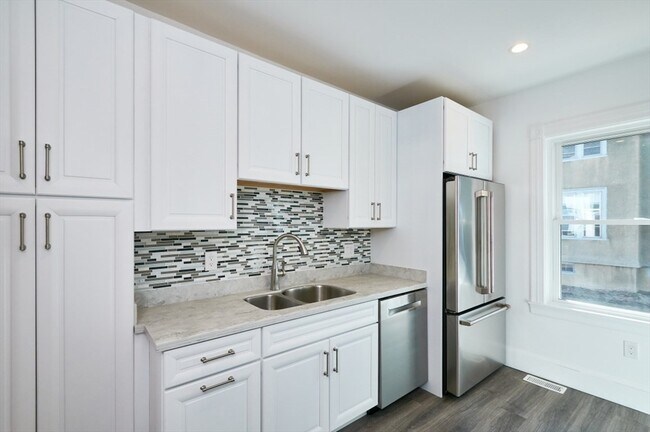 Photo - 221 White St Unit 1