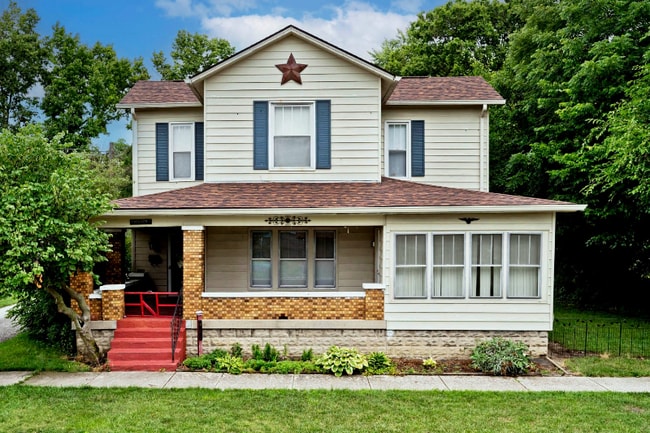 Building Photo - 269 N Vine St