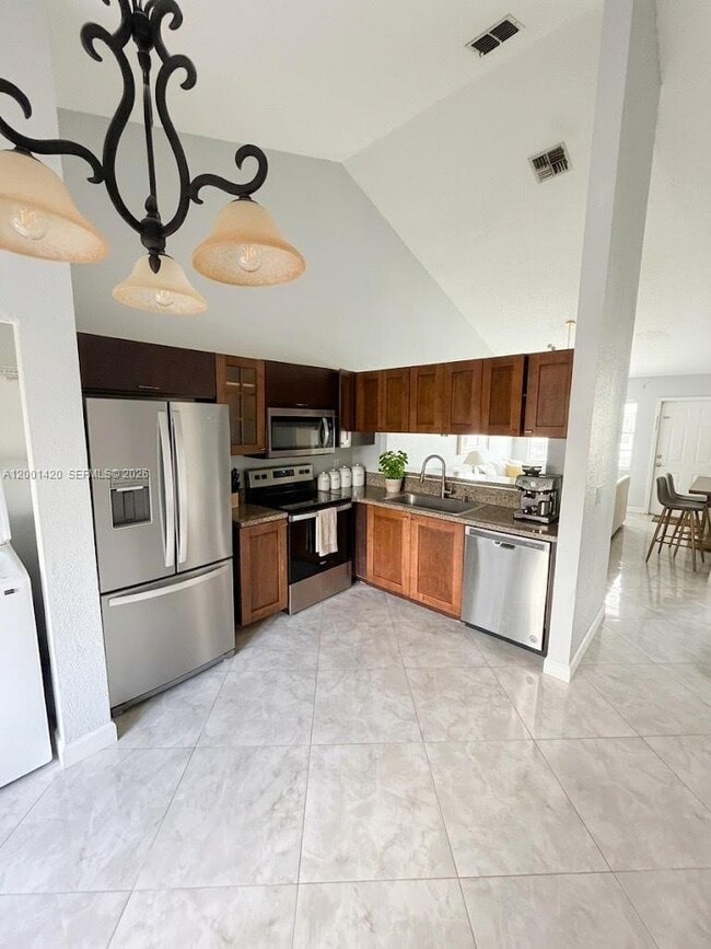 Building Photo - 7431 Tam Oshanter Blvd