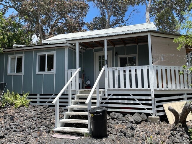 Building Photo - Available for Rent 2 Bedroom Unit B Rental