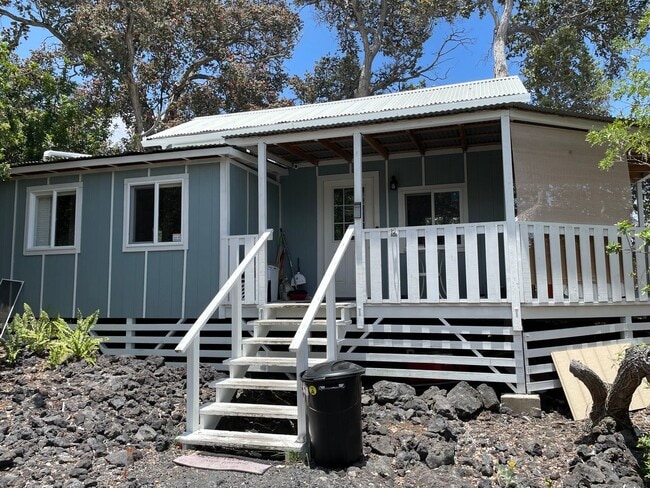 Building Photo - Available for Rent 2 Bedroom Unit B Rental