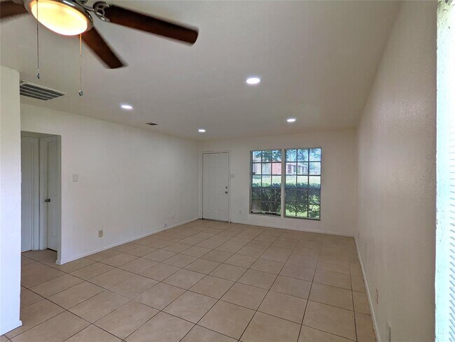 Photo - 12224 Ormandy St