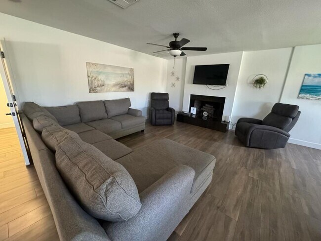 Photo - 17450 N 59th Dr