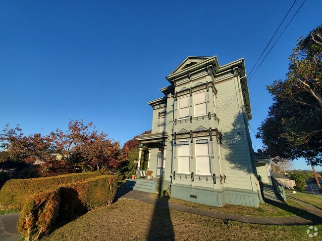 Building Photo - 2031 F St Unit 515 Humboldt [PRM: Andrew] Rental