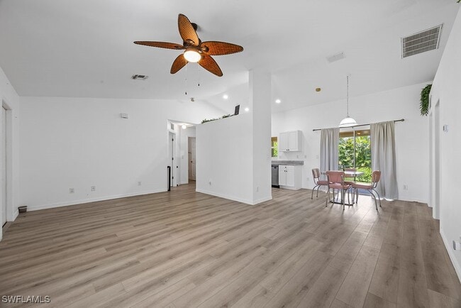 Photo - 4013 NE 10th Pl