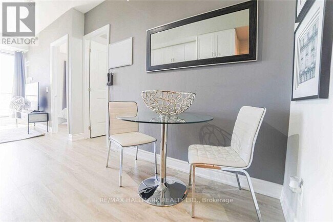 Photo - 9618 Yonge St Unit 1015