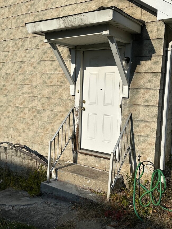 Photo - 537 Clinton Ave Unit Clinton B