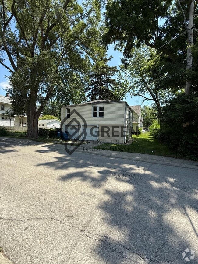 Building Photo - 229 S Sibley Ave Unit Apt 3