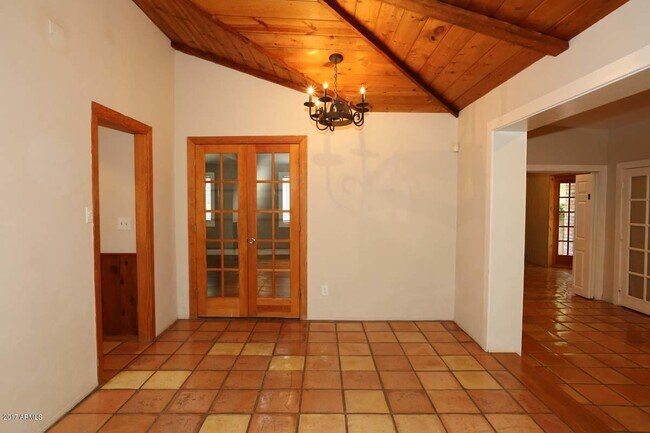 Photo - 5214 N 33rd St