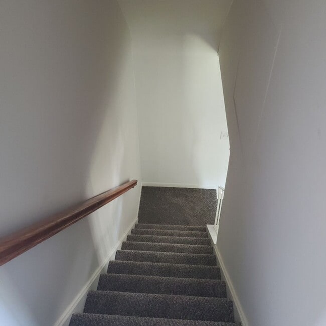 Photo - 3 bdrm Bungalow House For Rent!!!