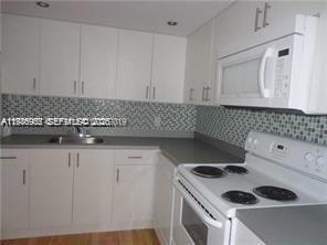 Photo - 2025 NE 164th St Unit 302