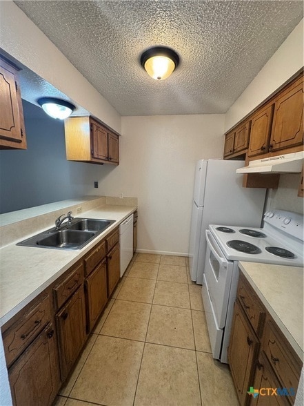 Photo - 213 Versailles St
