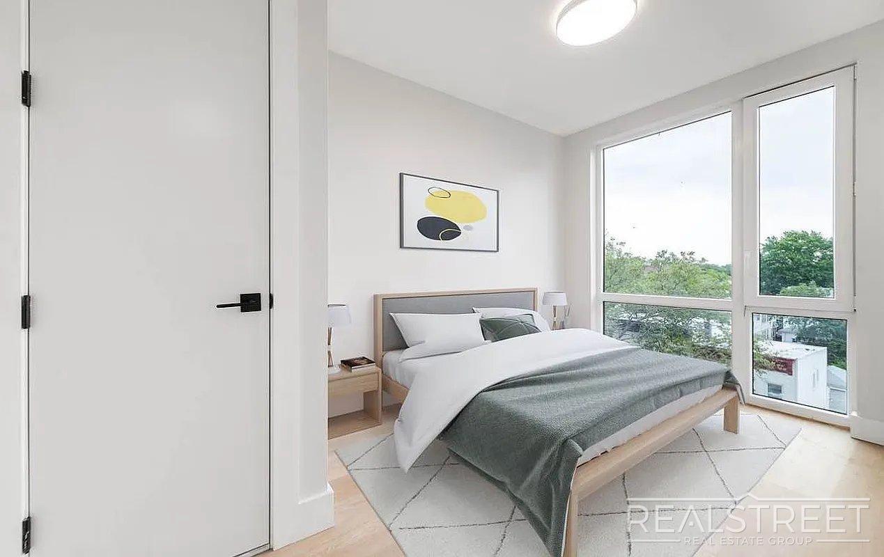 Photo - New York Avenue